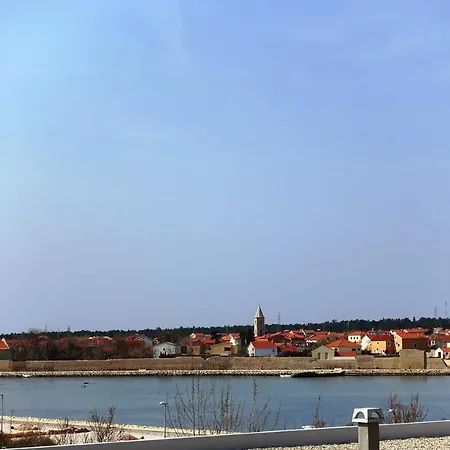 Dragica 公寓 宁